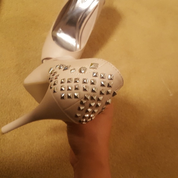 Nude Platform Heels - Picture 4 of 5